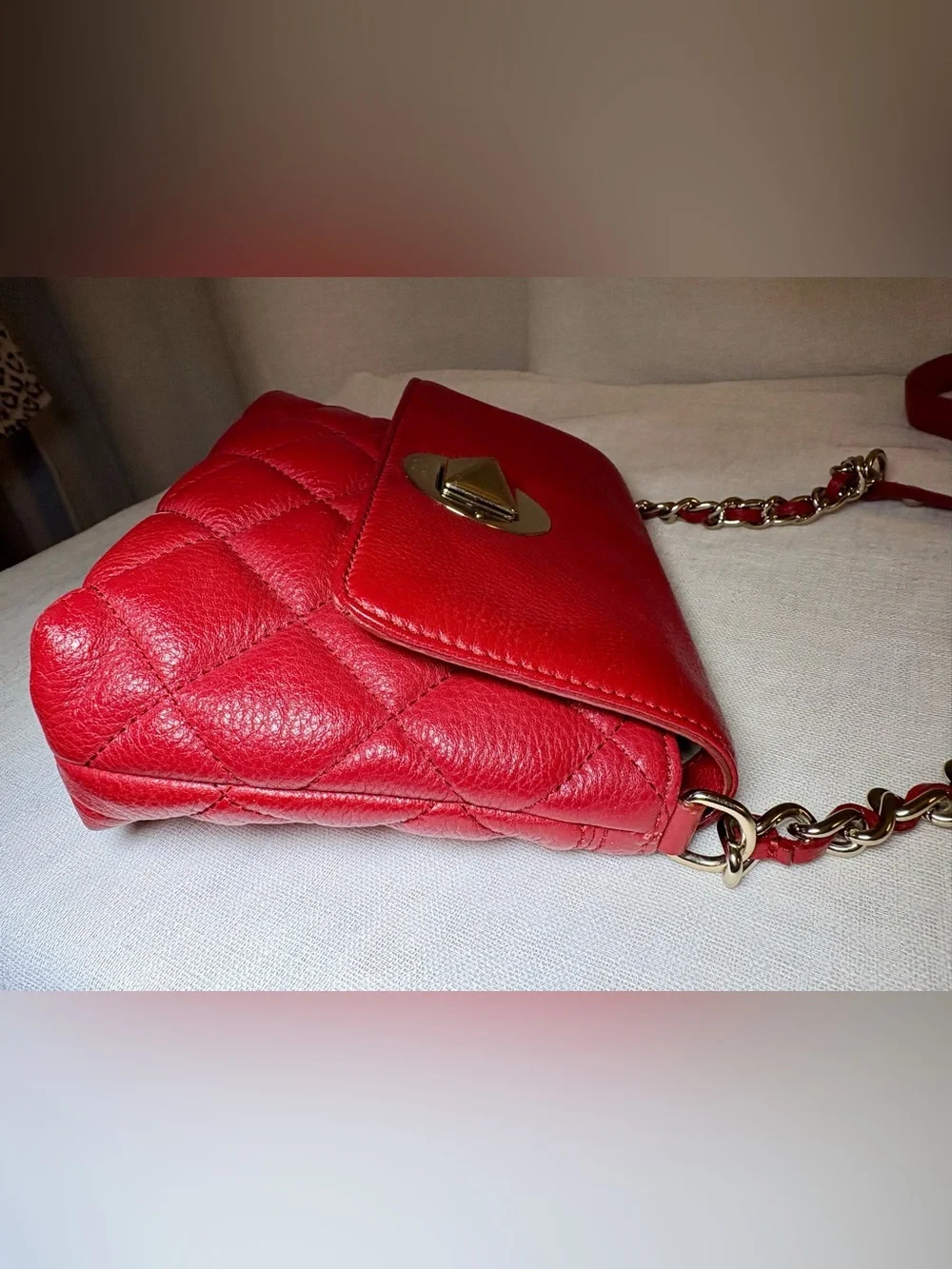 Kate Spade CherryRed Quilted Leather Crossbody Bag Gold Turnlock Chain Strap Y2K